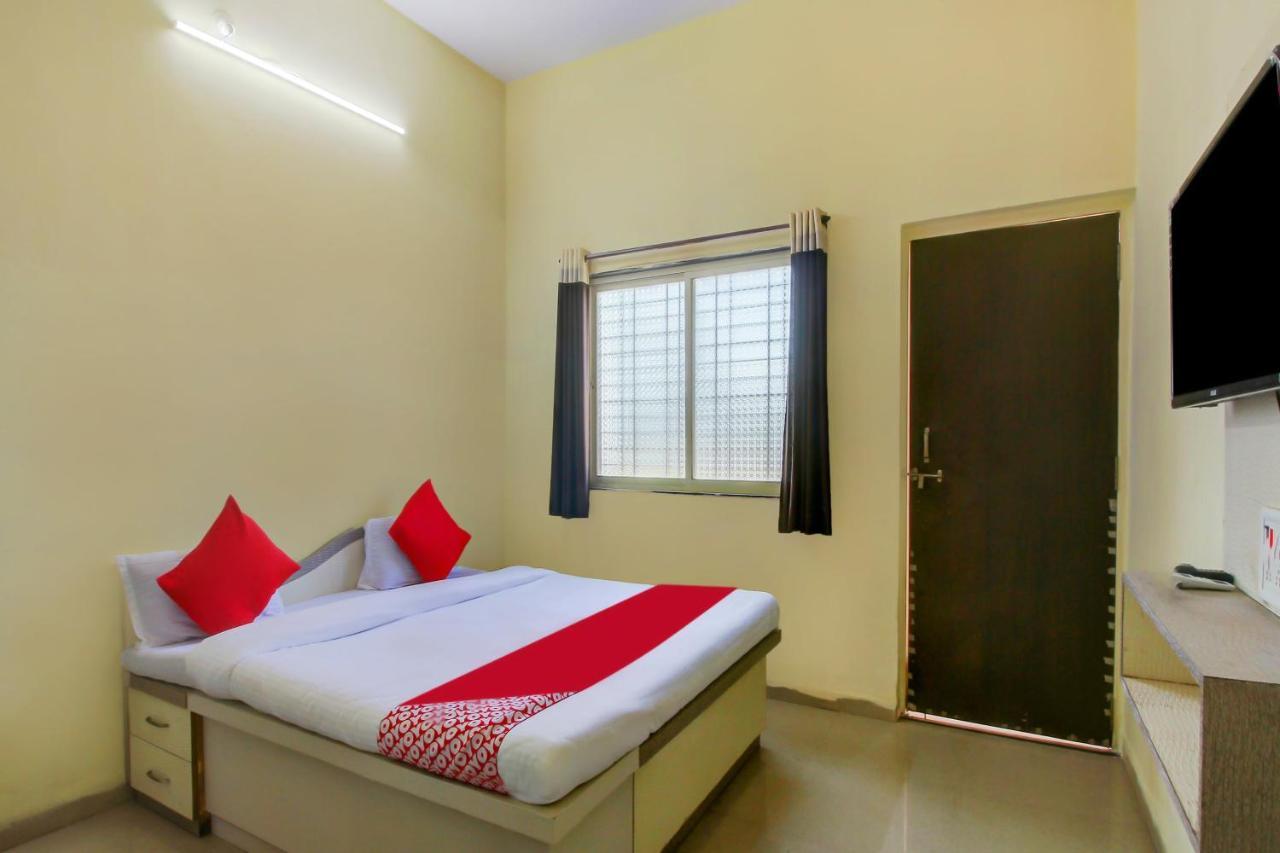 Oyo 64897 Devgiri Lodge Sailu Экстерьер фото