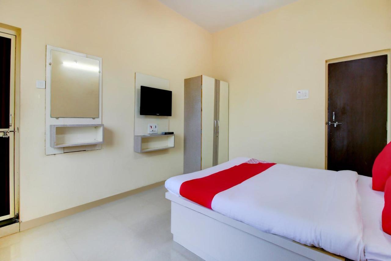 Oyo 64897 Devgiri Lodge Sailu Экстерьер фото